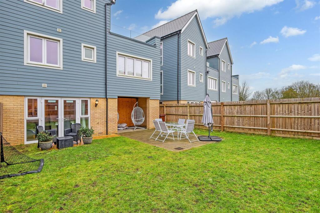 Additional image 5 of Grantham Drive, Chelmsford