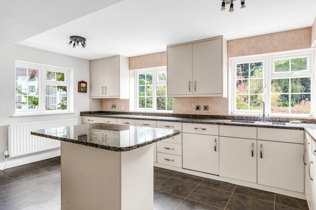 Additional image 13 of Ridgeway, Hutton, Brentwood, CM13 2LJ