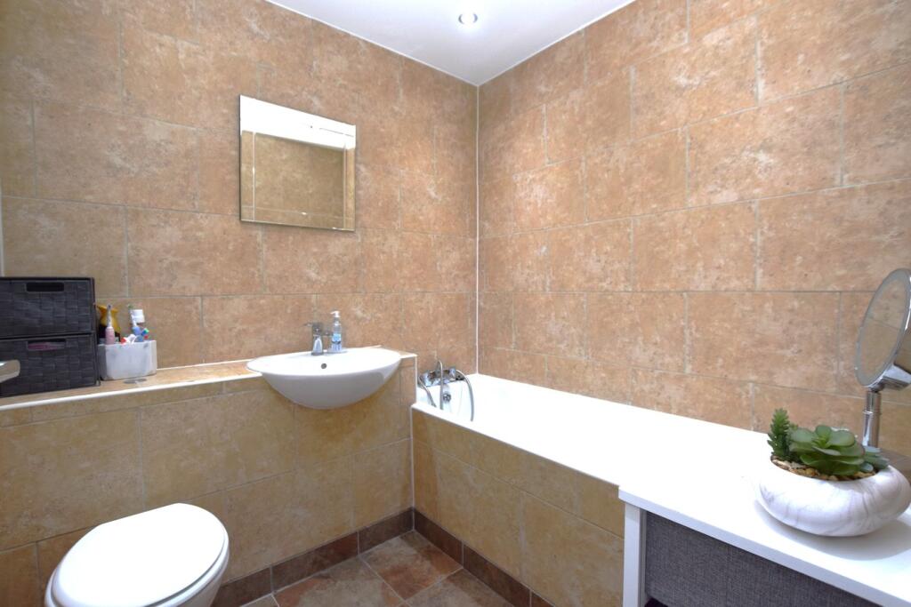 Additional image 12 of Celandine Close, Billericay, CM12