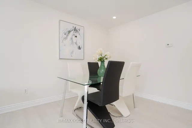 Additional image 8 of 327 Balmoral Dr