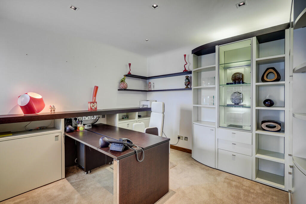 Additional image 34 of Cliff Way, Frinton-on-Sea