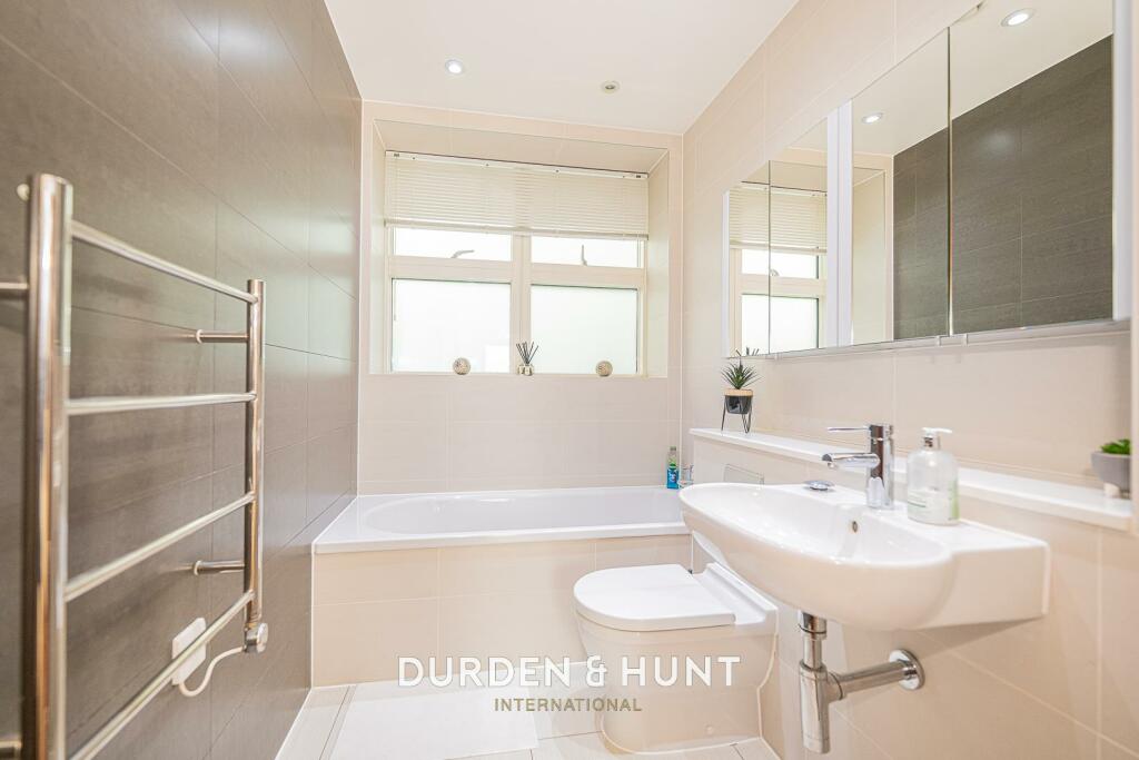 Additional image 11 of Piercing Hill, Theydon Bois, Epping, CM16