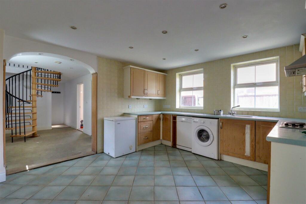 Additional image 8 of Colchester Road, Thorpe-Le-Soken, Clacton-On-Sea