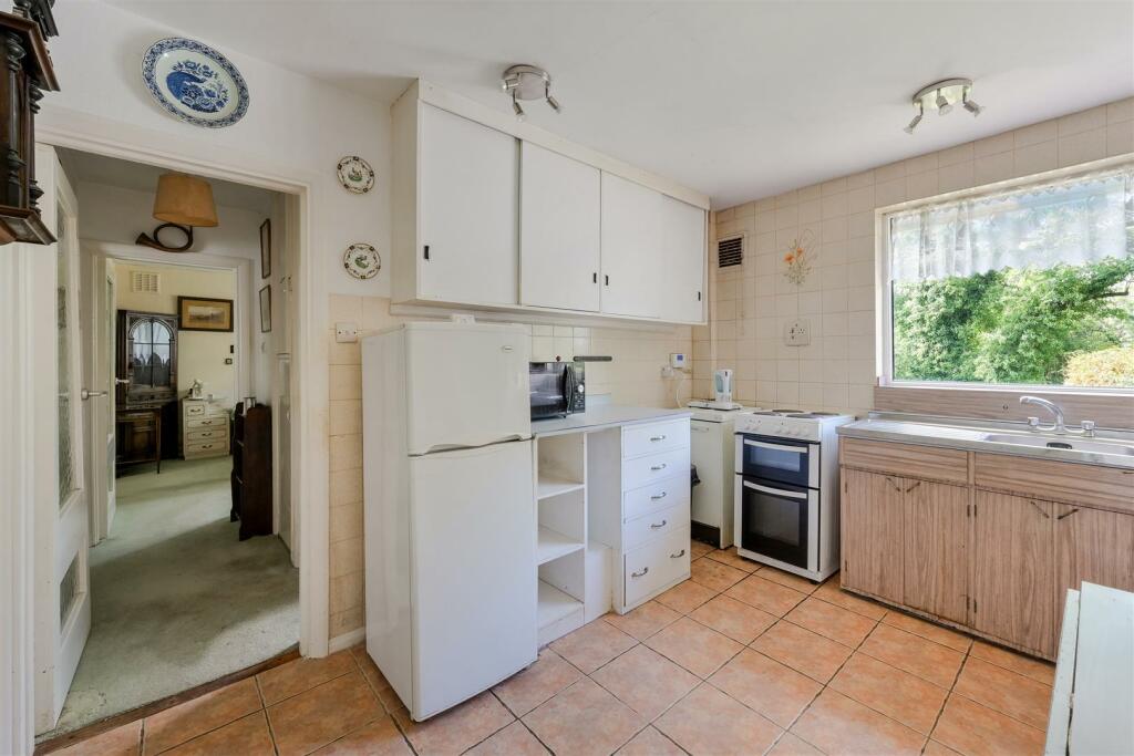 Additional image 8 of High Road, Chipstead, Coulsdon