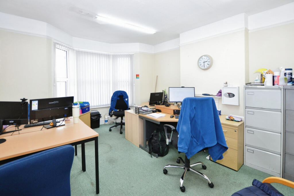 Additional image 24 of Carnarvon Road, CO15