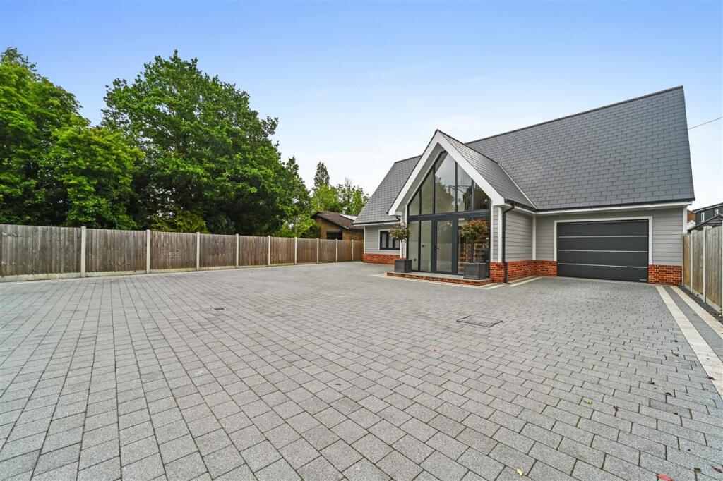 Additional image 31 of High Spec Living, Weeley Heath