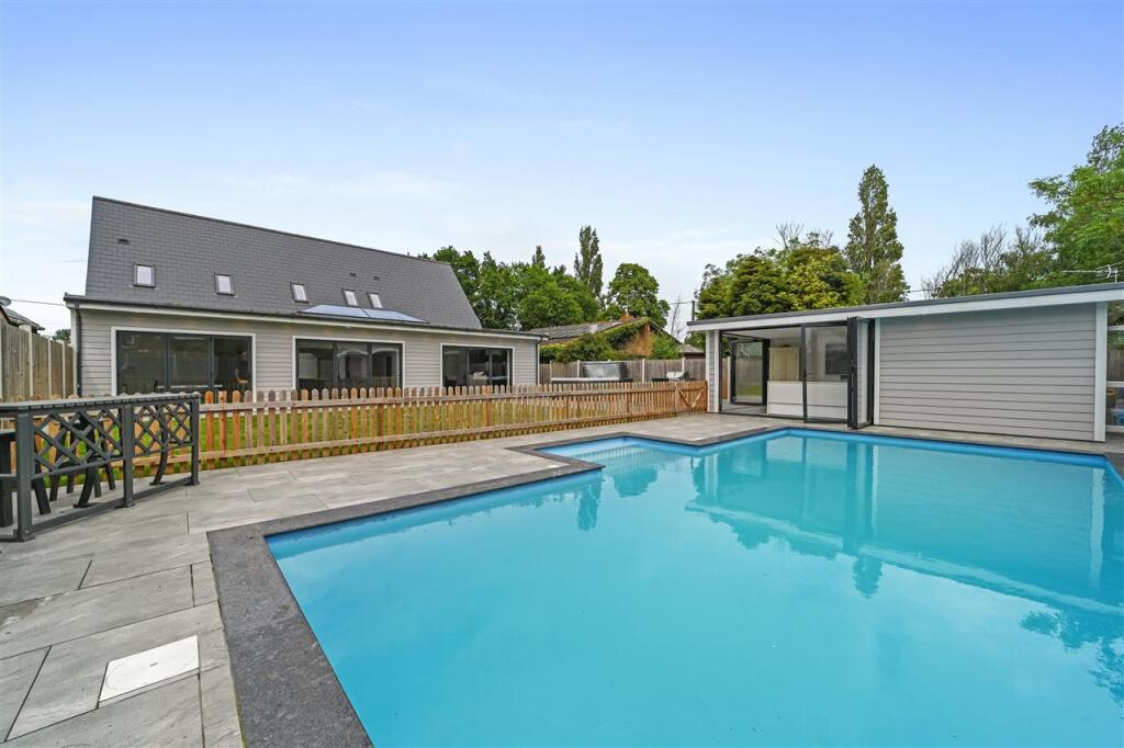 Additional image 26 of High Spec Living, Weeley Heath