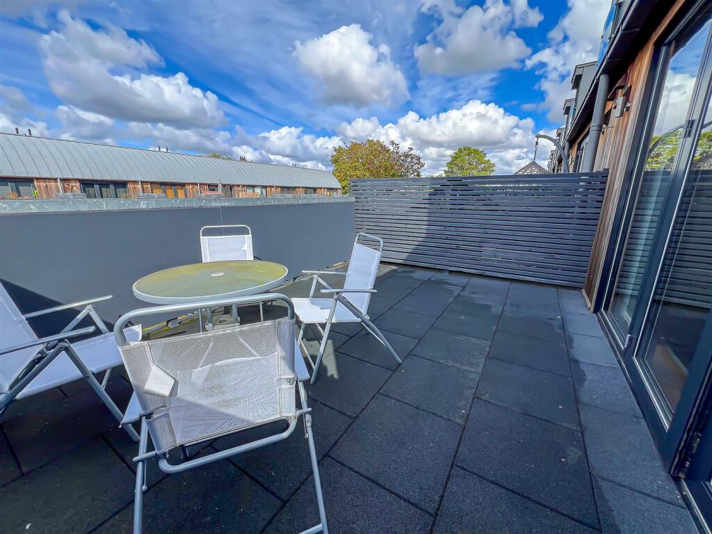 Additional image 8 of Shrubland Road, Mistley