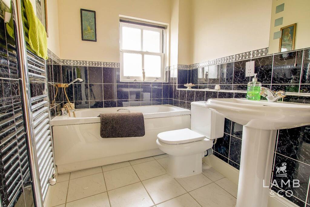 Additional image 8 of The Parade, Walton On The Naze