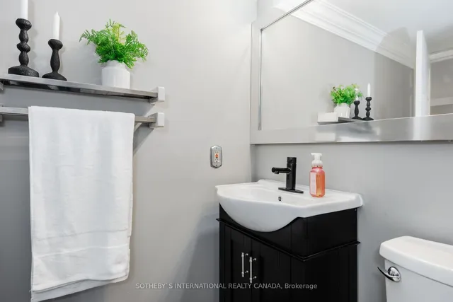 Additional image 10 of 10 Yonge St Unit 1805