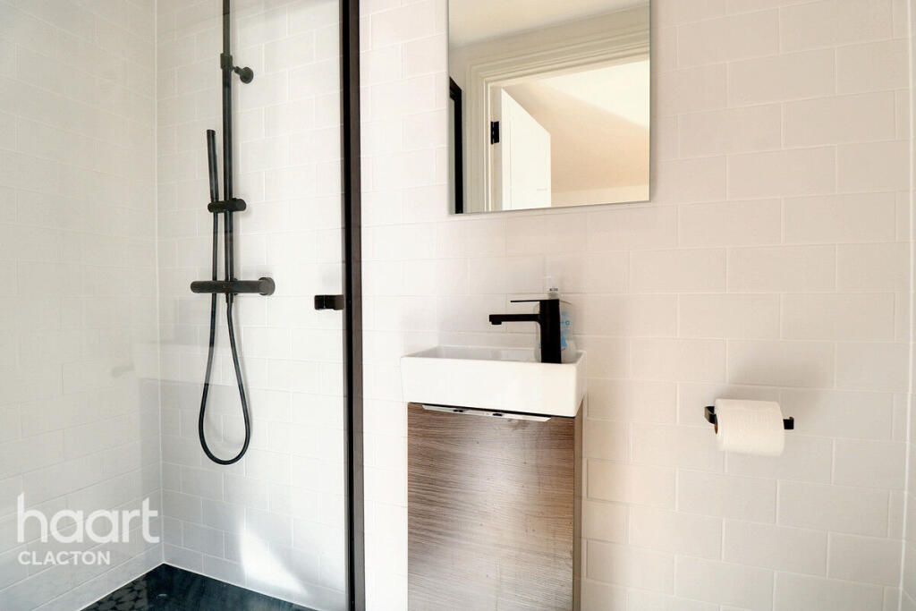 Additional image 23 of Percival Road, Walton On The Naze