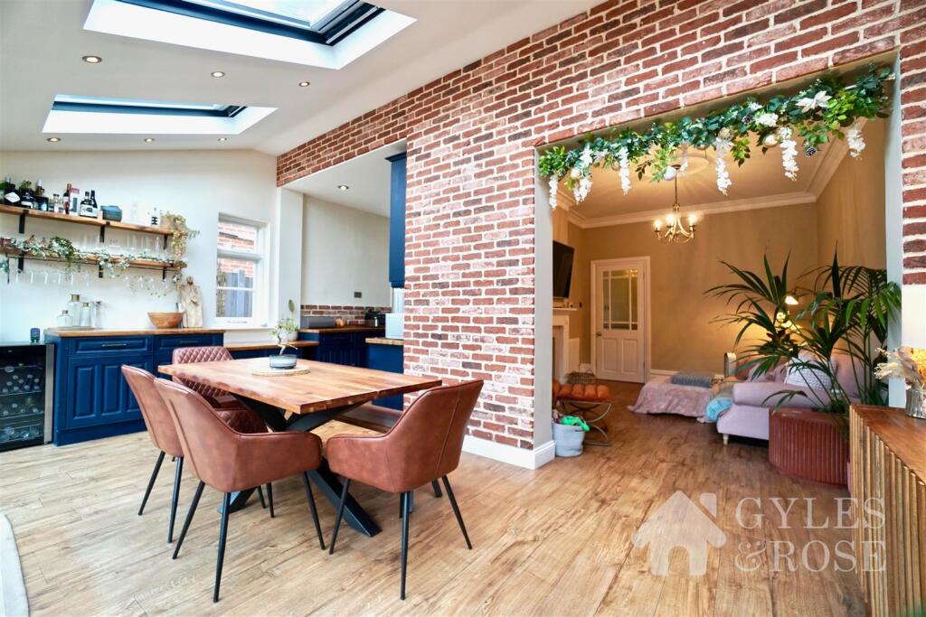 Additional image 3 of Lexden