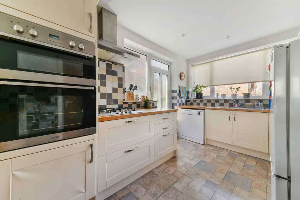 Additional image 5 of Campden Road, South Croydon