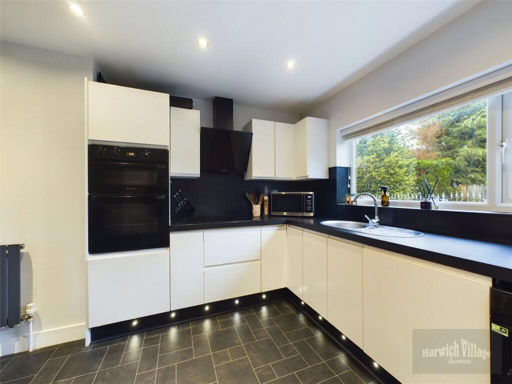 Additional image 15 of Richmond Crescent, Harwich, Essex, CO12