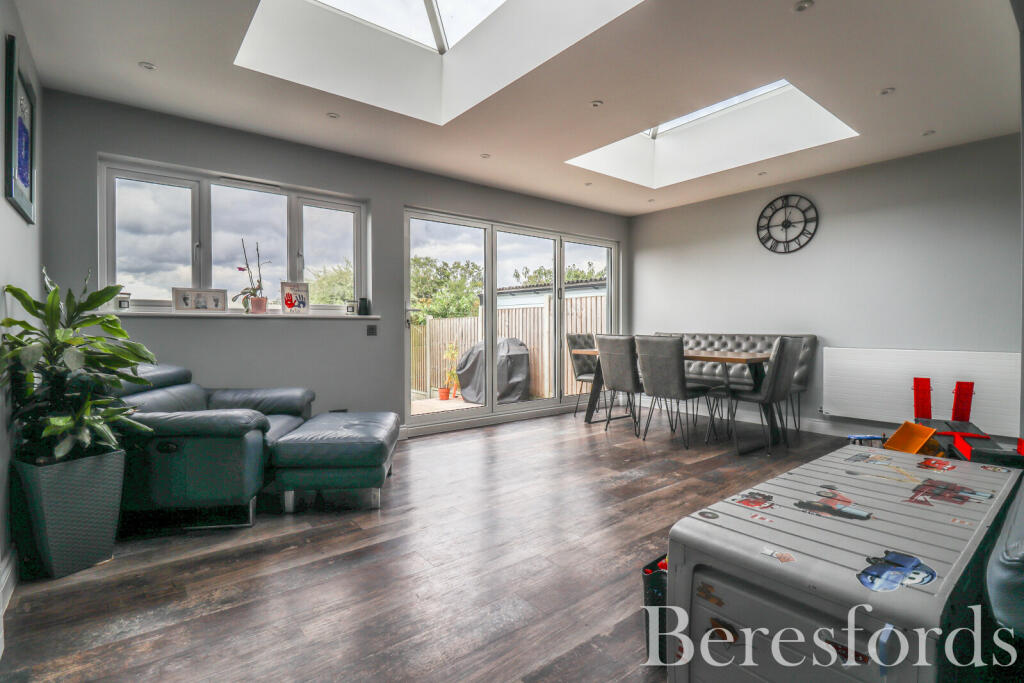 Additional image 10 of Chestnut Walk, Garnetts Lane, CM6