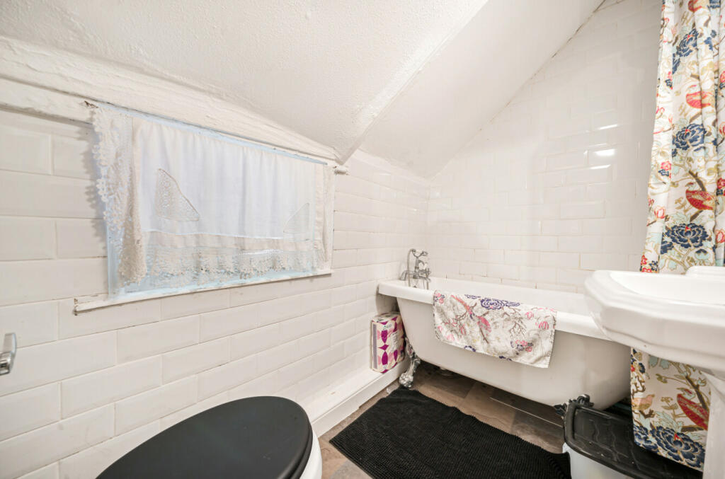 Additional image 16 of Cloghams Green, High Easter Road, Leaden Roding, Dunmow, CM6