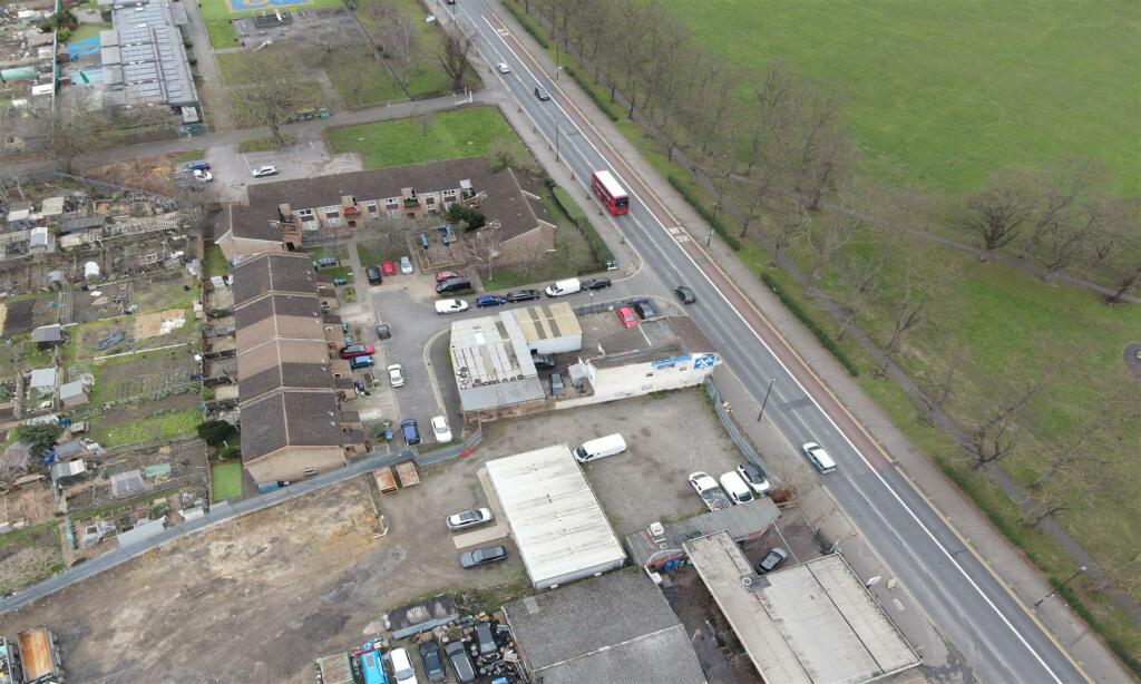 Additional image 5 of 118 - 120 London Road, Mitcham CR4