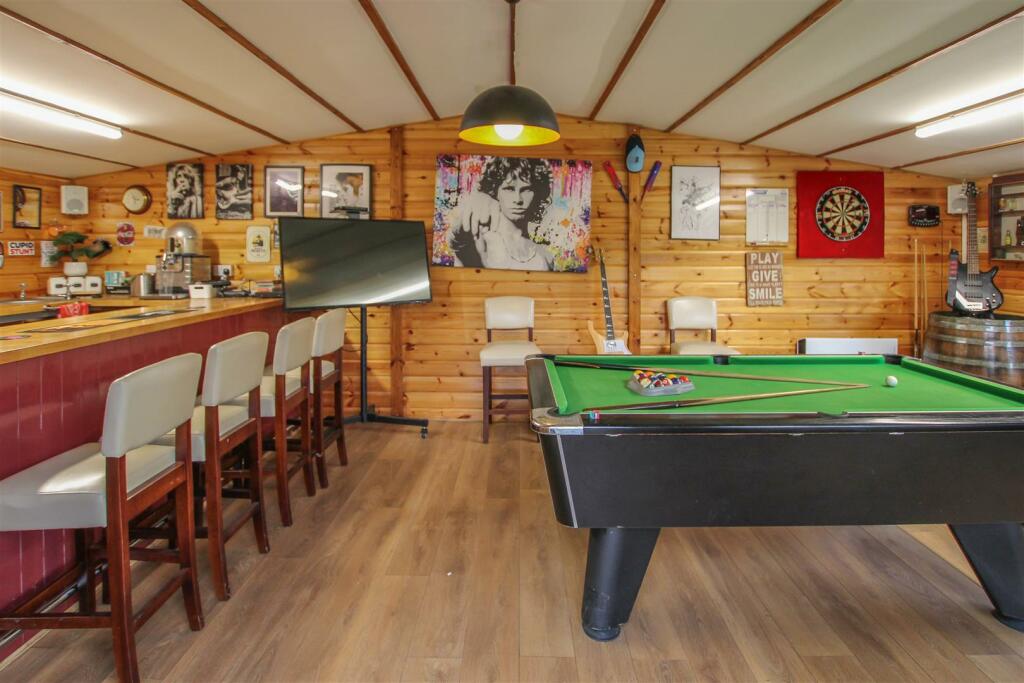 Additional image 41 of Honeypot Lane, Brentwood