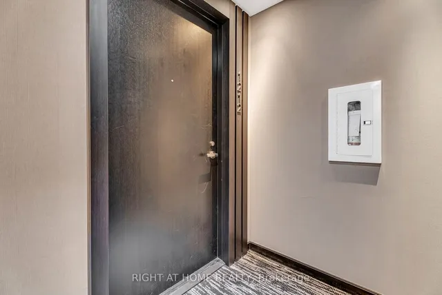 Additional image 5 of 501 Yonge St Unit 1212
