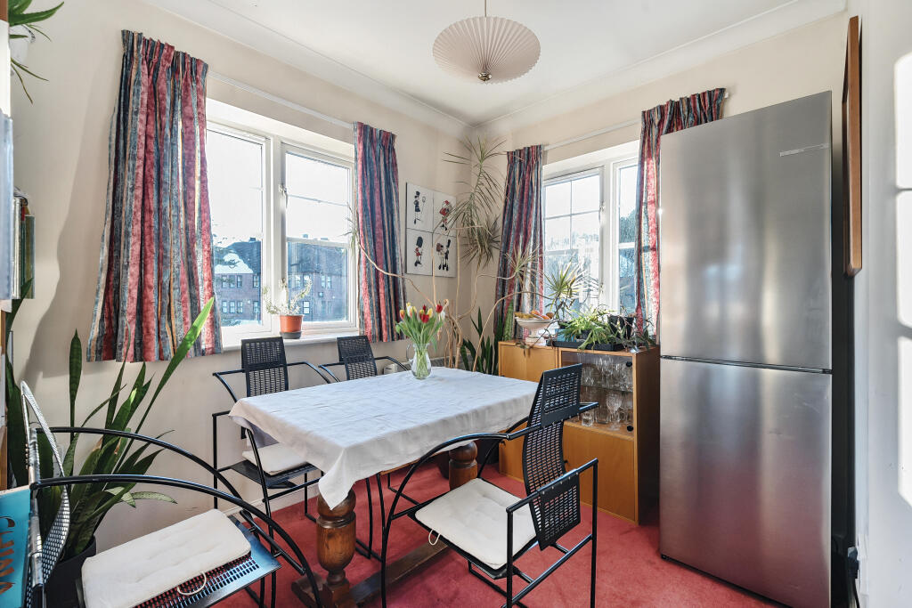 Additional image 13 of Eothen Close, CATERHAM, CR3