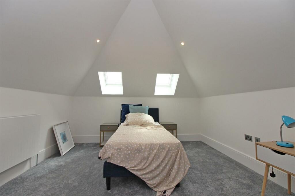 Additional image 14 of Waltham Grange Close