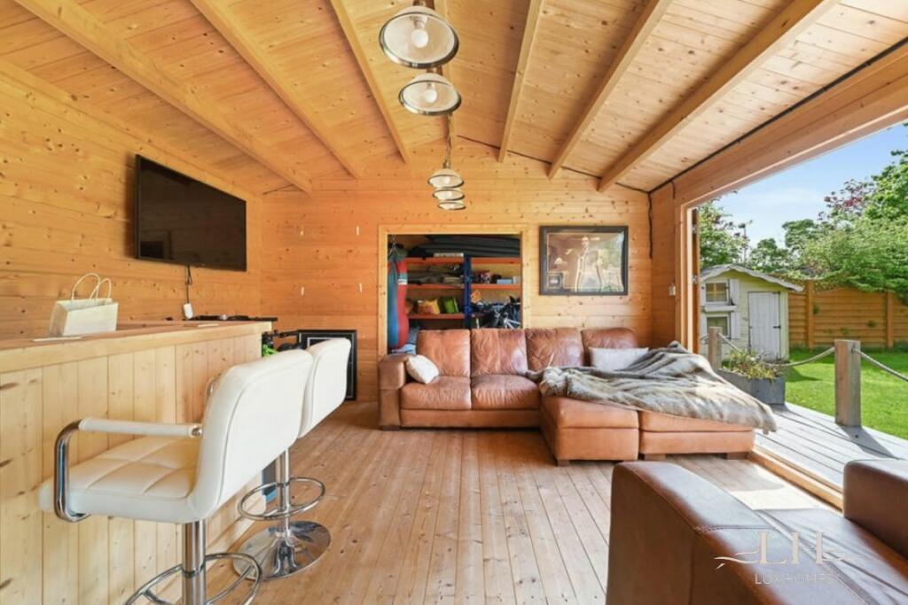 Additional image 42 of Coxtie Green Road, Brentwood