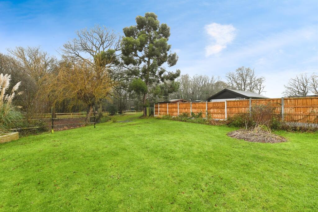 Additional image 17 of Bromfelde Road, Crays Hill, Billericay