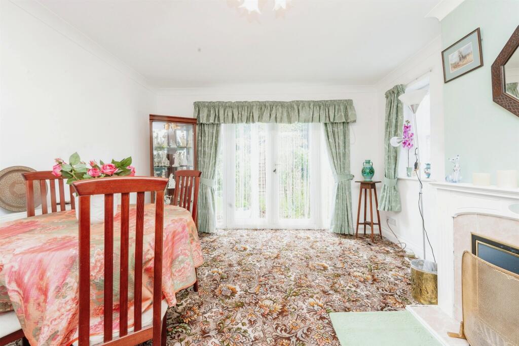 Additional image 3 of Parkfields, Roydon, Harlow