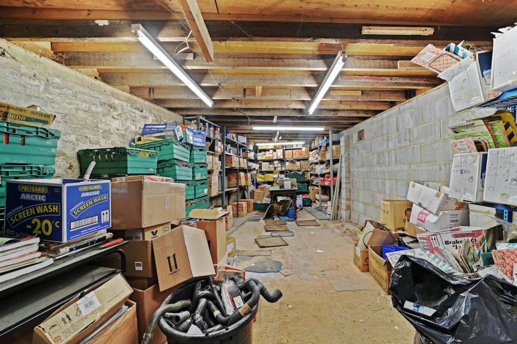 Additional image 9 of 212 Watchouse Road, Chelmsford, CM2 8NF