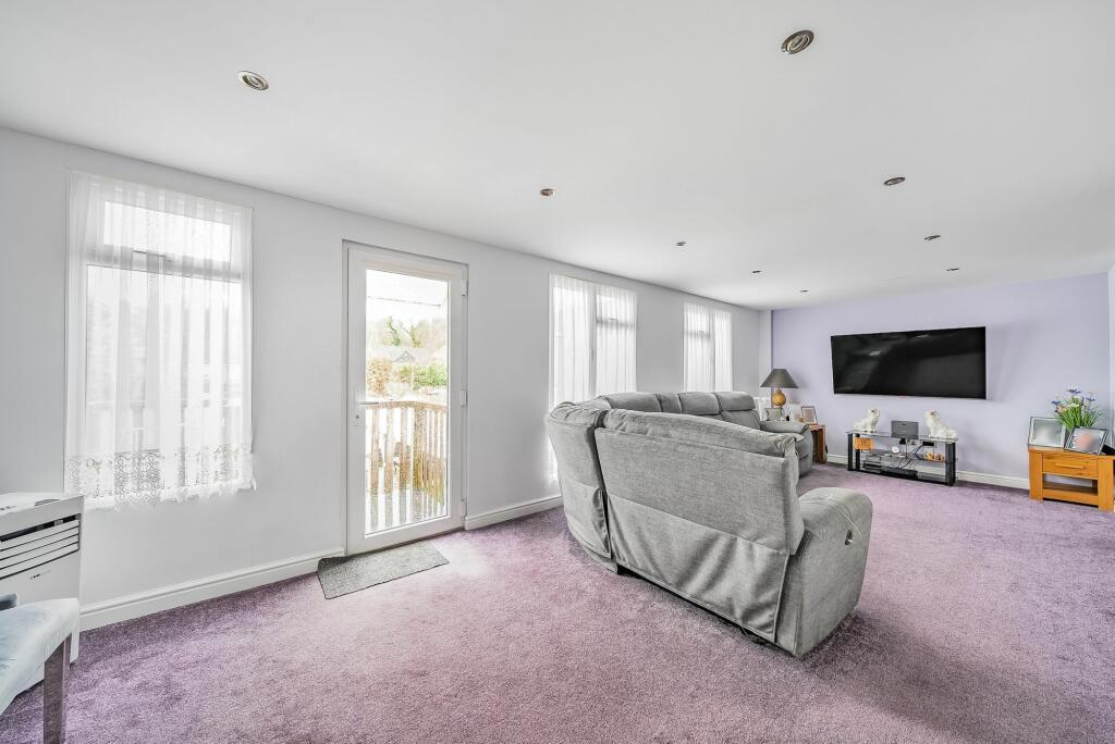 Additional image 4 of Hillside Road, Billericay, CM11