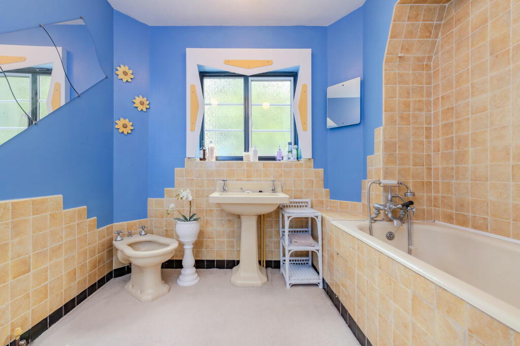 Additional image 33 of Harestone Hill, Caterham, CR3