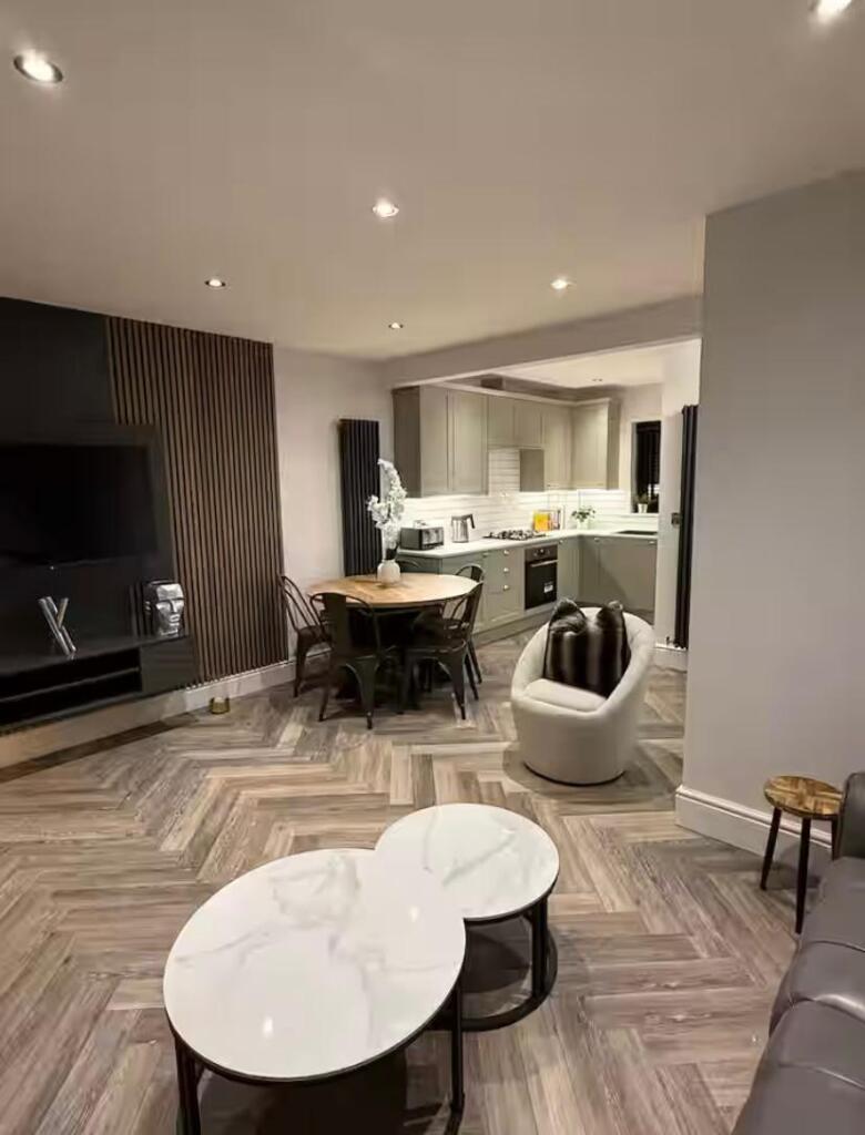 Additional image 2 of Addiscombe Road, CR0