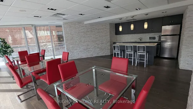 Additional image 22 of 5101 Dundas St Unit 906