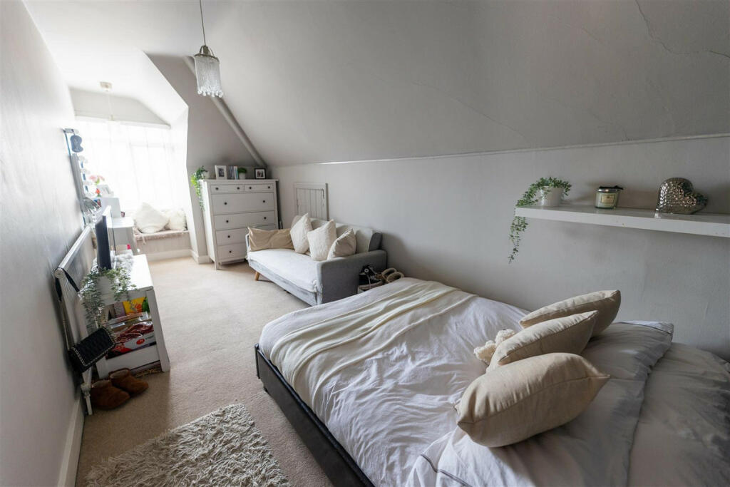 Additional image 9 of Trafalgar Road, Clacton-On-Sea, CO15 1