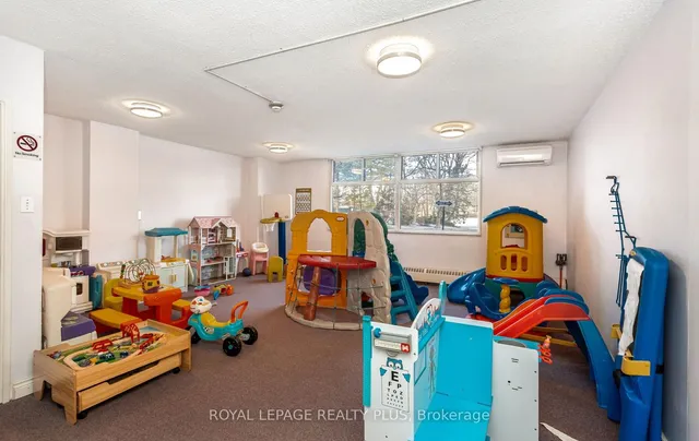 Additional image 39 of 551 The West Mall Unit 709