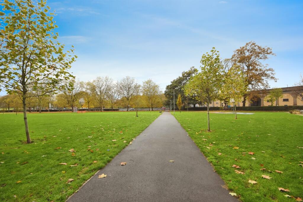 Additional image 14 of Burgess Springs, Chelmsford