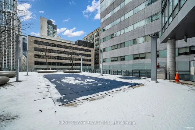 Additional image 31 of 832 Bay St Unit 4609