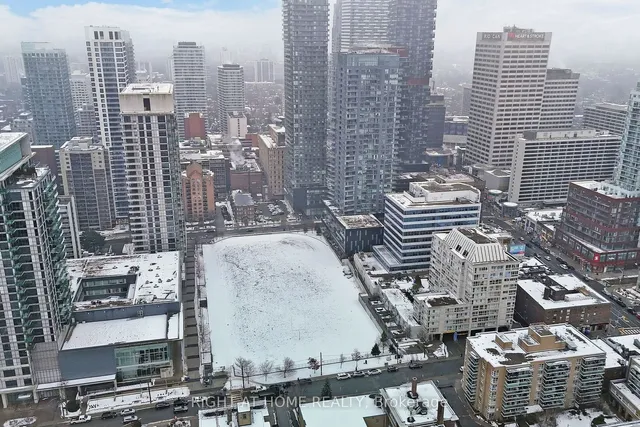 Additional image 27 of 30 Roehampton Ave Unit 1506