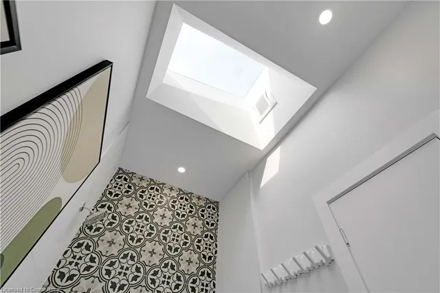 Additional image 24 of 4 Courtsfield Cres