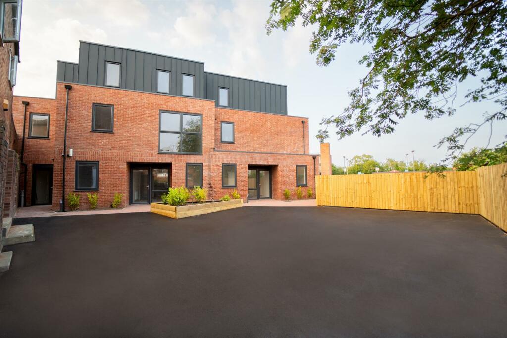 Additional image 14 of Gittins Apartments, Brook Street, Neston