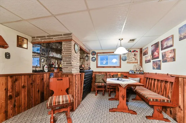 Additional image 17 of 46 Holland Ave