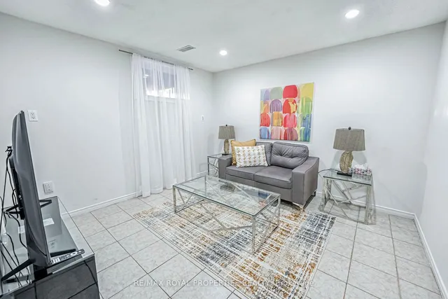 Additional image 33 of 58 Crittenden Sq