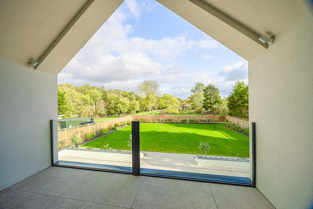 Additional image 38 of Broomhills Chase, Billericay, CM12