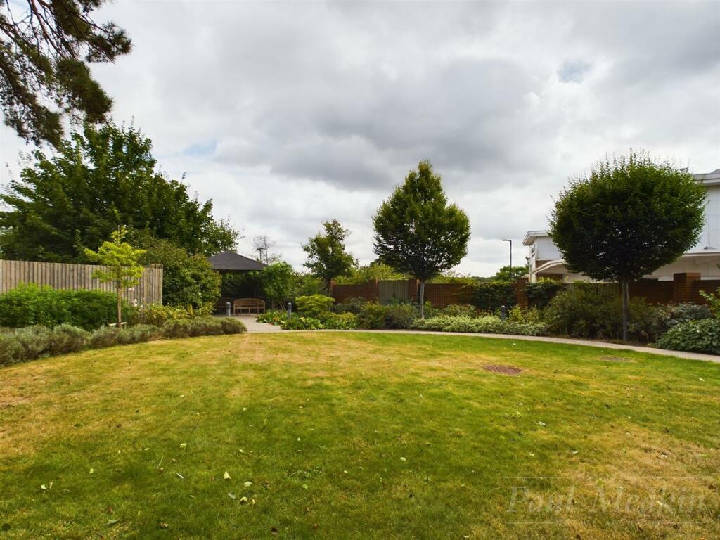 Additional image 22 of Limpsfield Road, South Croydon