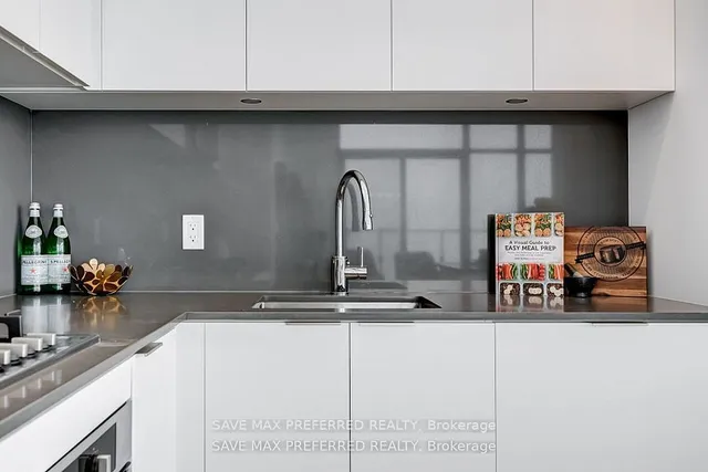 Additional image 17 of 20 Lombard St Unit UPH05