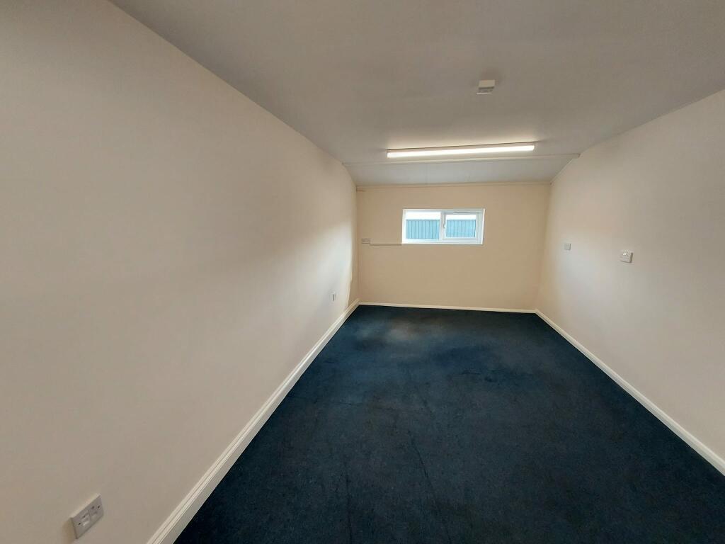 Additional image 10 of Braintree