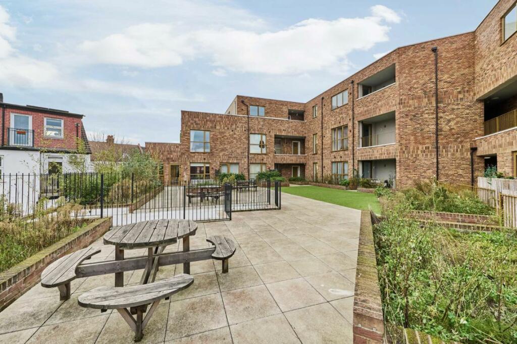 Additional image 12 of Caithness Road, Tooting