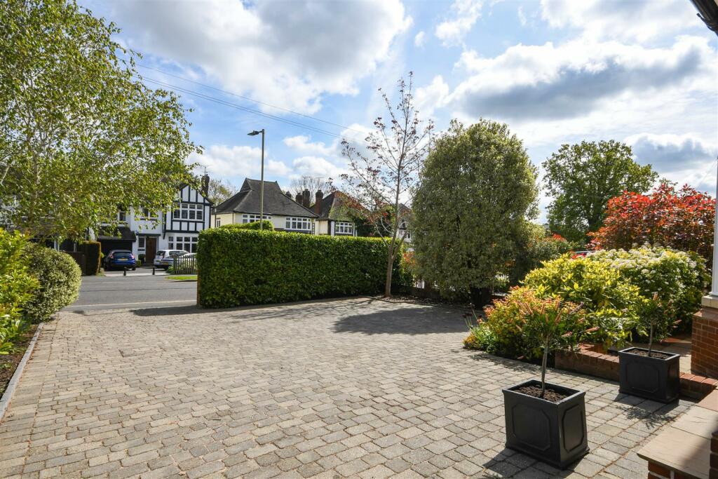 Additional image 37 of Priests Lane, Shenfield, Brentwood