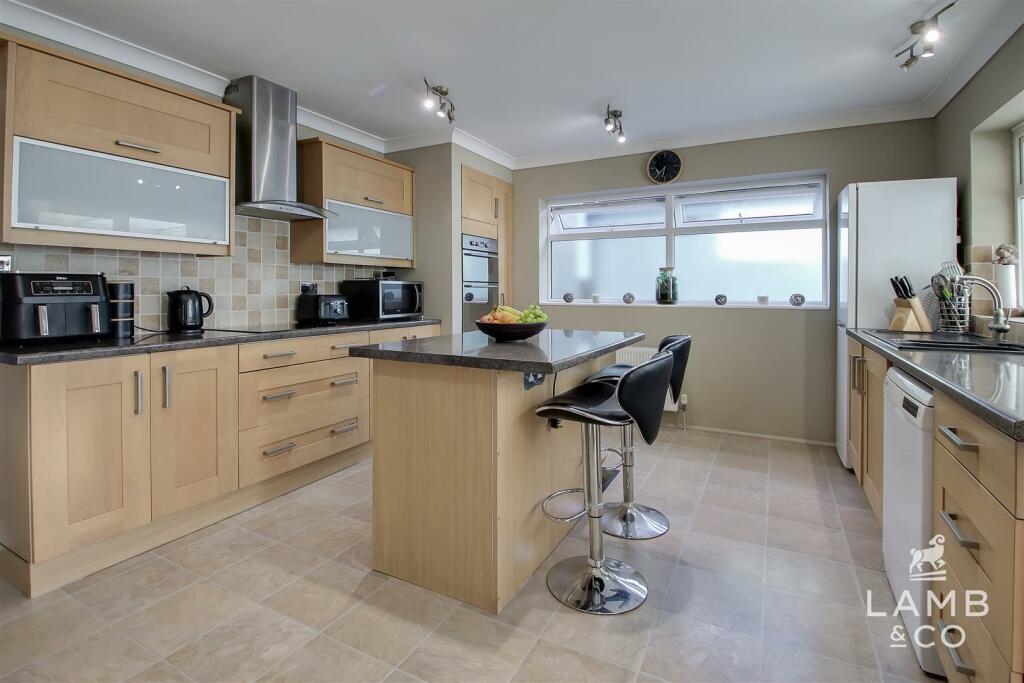 Additional image 22 of Queensway, Holland-On-Sea
