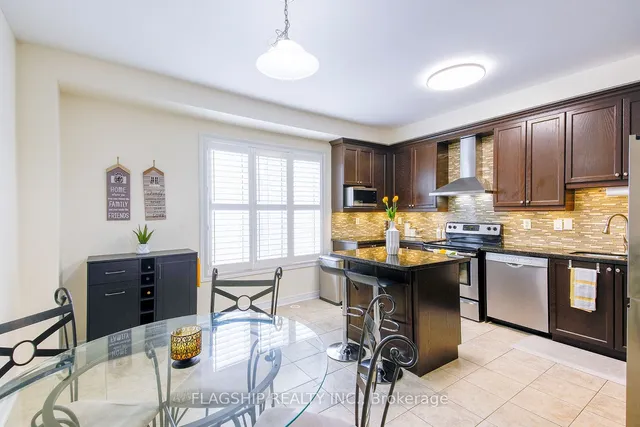 Additional image 7 of 19 Cedar Lake Cres